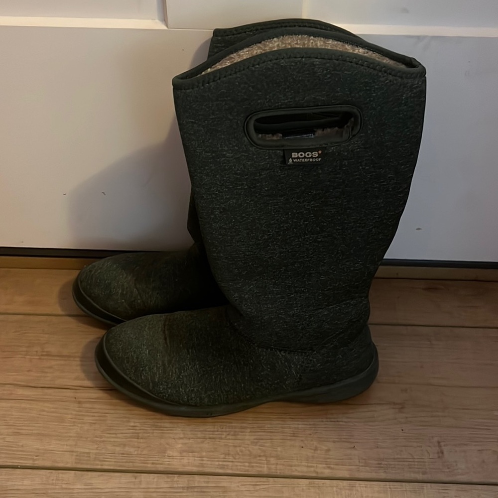 Bogs green insulated snow/ rain boots